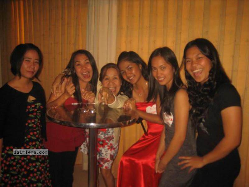 Philippine-Women-8653-1